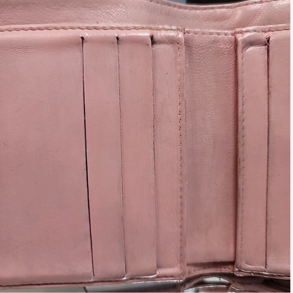 CHANEL Mark Caviar Skin PINK COCO BI-FOLD WALLET - Picture 10 of 16
